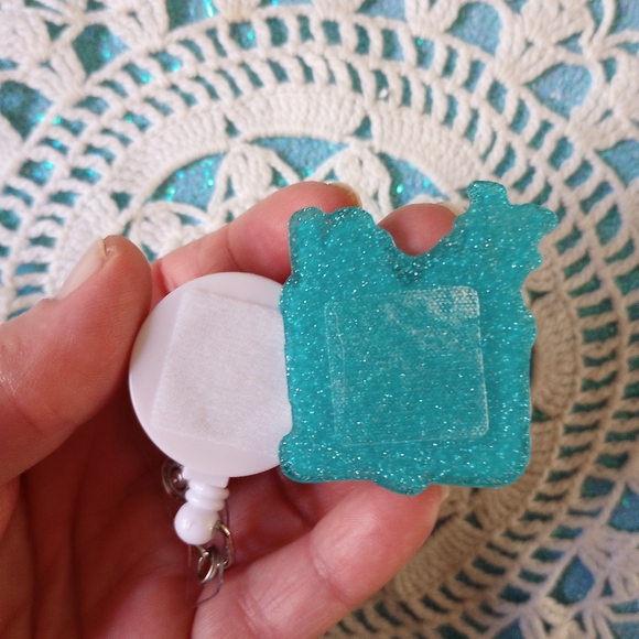 Nurse badge reel, RN, retractable pull badge holder - Picture 4 of 9